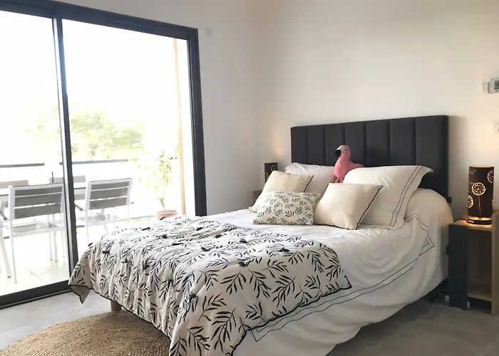 Au Pied Du Pic Loup * Saint-Mathieu-de-Tréviers